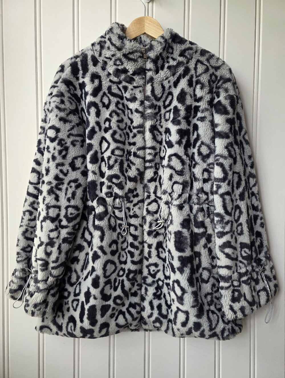 Minkas Leopard Print Faux Fur Zip Up Plush Winter Jacket Medium